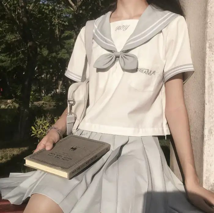爱在弹指间